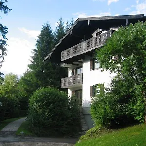 Hirschfelder Apartment
